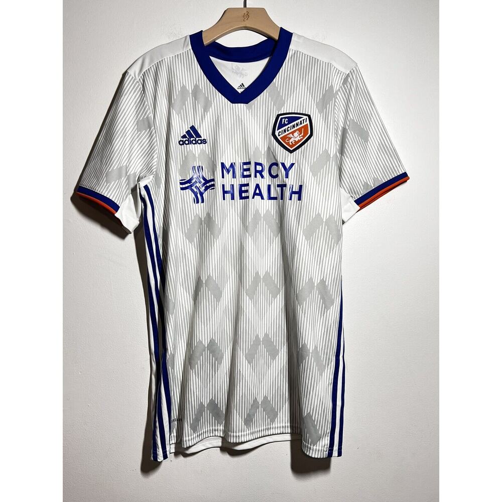 FC Cincinnati #14 Dom Badji Signed White Blue Adidas Jersey Size L MLS Soccer